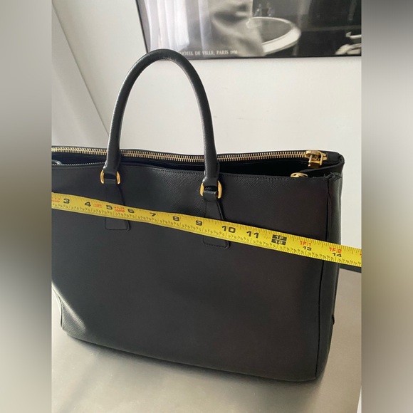 PRADA SAFFIANO LUX O BN1786 BAG, AUTHENTIC WITH PASSPORT - Picture 11 of 16